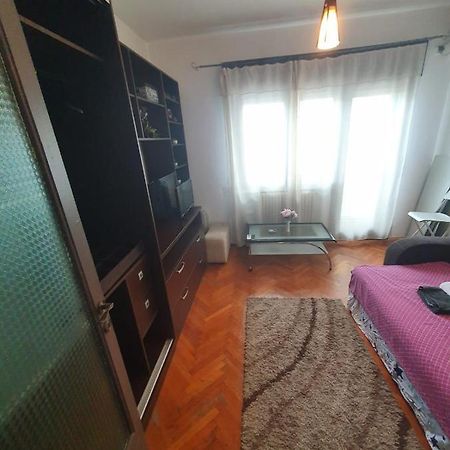 Cozy Studio In Center Bucharest Apartment Exterior photo